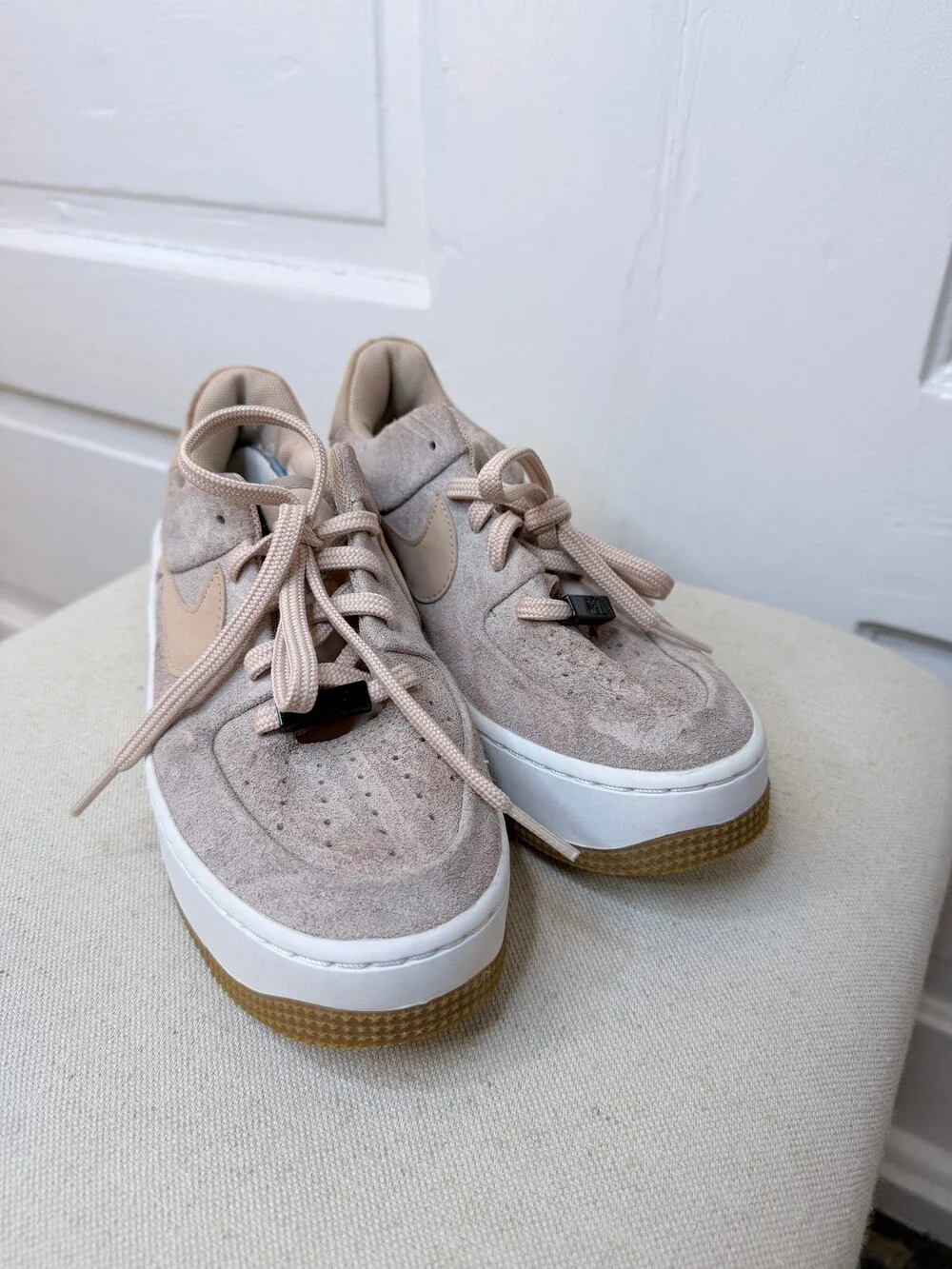 Nike Air Women's Size 7 Beige Suede Sneakers
